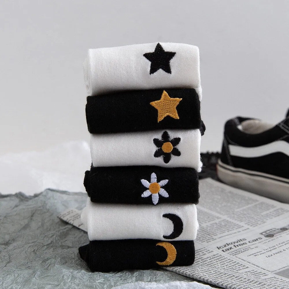 Casual Socks With Embroidery