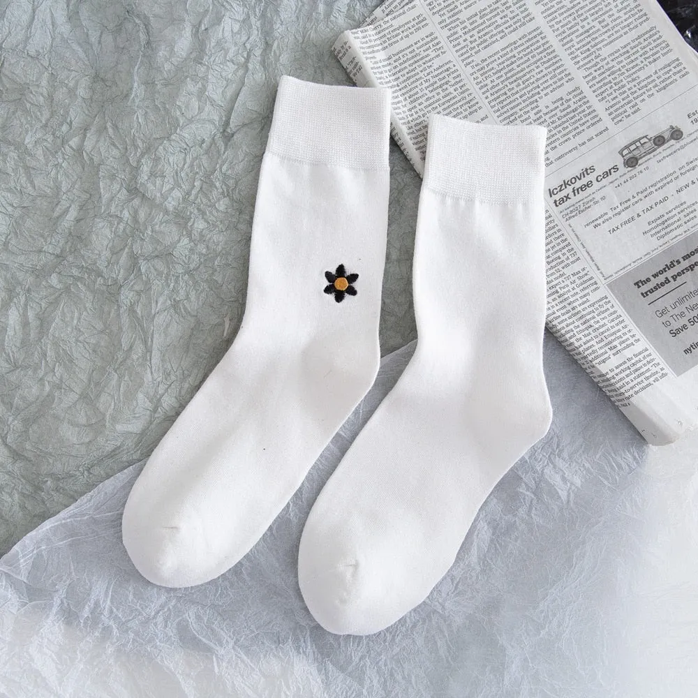 Casual Socks With Embroidery